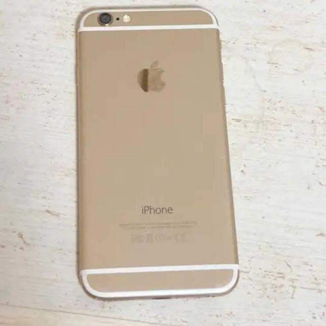 iPhone(アイフォーン)のiPhone 6 Gold 16 GB au スマホ/家電/カメラのスマートフォン/携帯電話(携帯電話本体)の商品写真