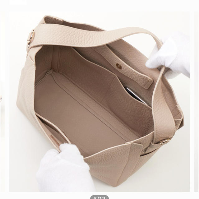 Furla(フルラ)のFURLA カプリッチョ ホーボーバッグM      レディースのバッグ(ショルダーバッグ)の商品写真