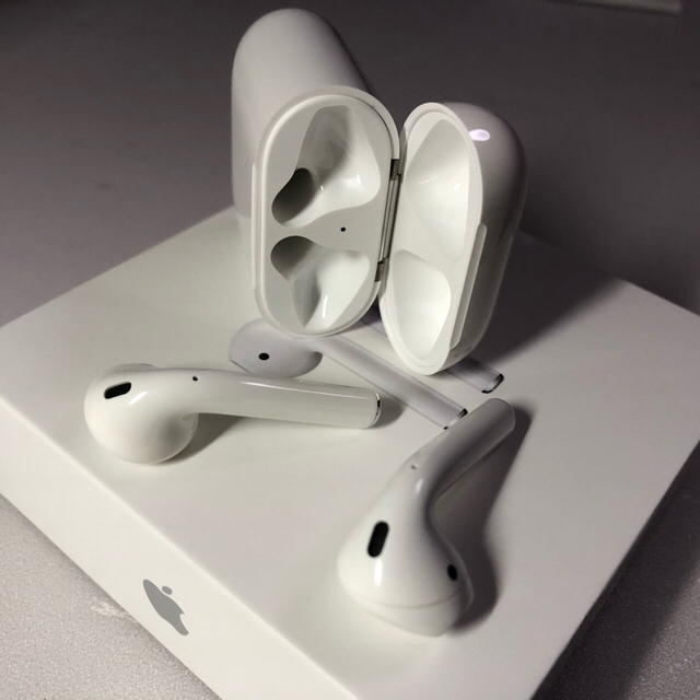 Apple - 第一世代 Apple AirPods MMEF2J/A 中古 付属品有りの通販 by 咲's shop｜アップルならラクマ