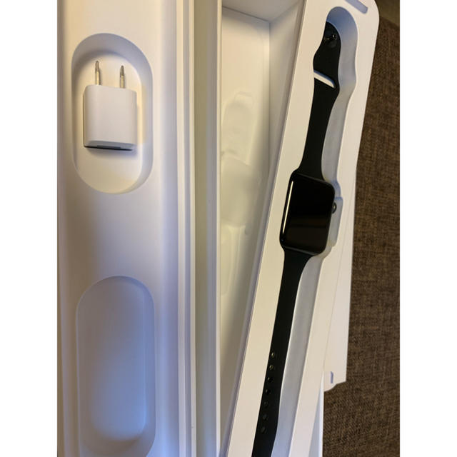 Apple Watch(アップルウォッチ)のApple Watch Series 3 42mm GPS モデル スマホ/家電/カメラのスマートフォン/携帯電話(スマートフォン本体)の商品写真