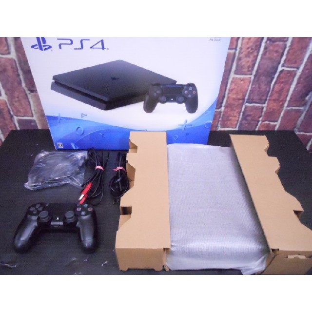 PlayStation4  1TB CUH-2000BB01 1