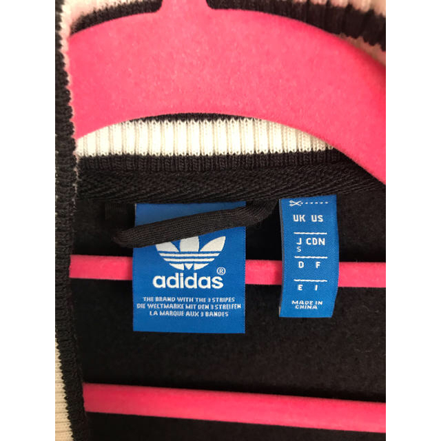 adidas(アディダス)のadidas きゃりーぱみゅぱみゅCM着用モデル スタジャン レディースのジャケット/アウター(スタジャン)の商品写真