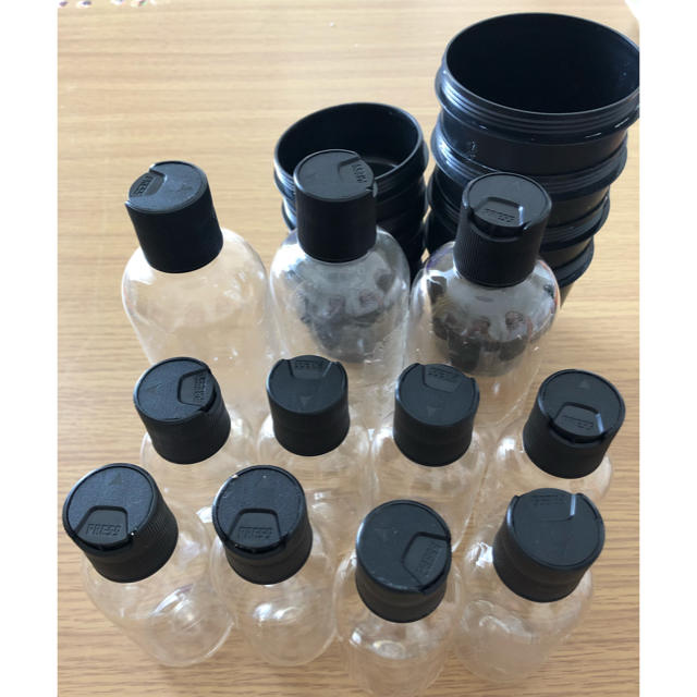 LUSH(ラッシュ)のLUSH 空き容器 20個 インテリア/住まい/日用品のキッチン/食器(容器)の商品写真