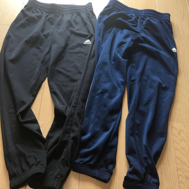 adidas(アディダス)のadidas130 キッズ/ベビー/マタニティのキッズ服男の子用(90cm~)(パンツ/スパッツ)の商品写真