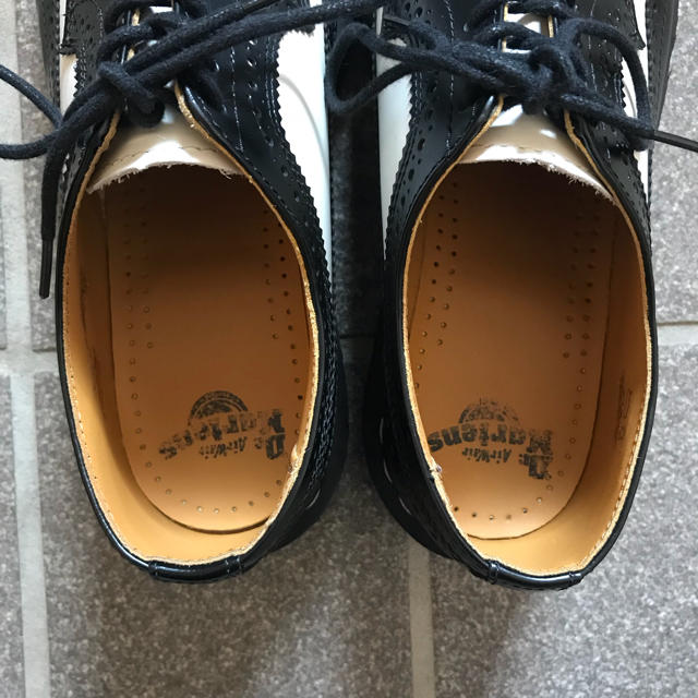 Dr.Martens(ドクターマーチン)の【最終値下げ価格】Dr. Martens バイカラーウィングチップレザーブーツ メンズの靴/シューズ(ブーツ)の商品写真