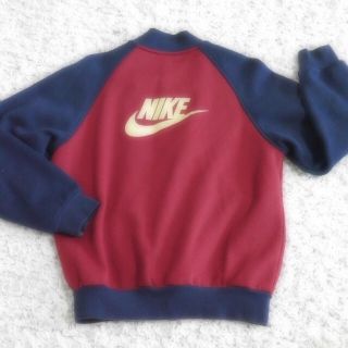 ナイキ(NIKE)のNIKE ブルゾン(ブルゾン)