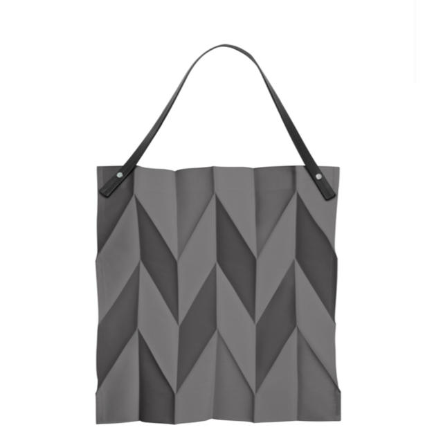 イッタラ×イッセイミヤケ by kuma shop|ラクマ バックの通販 新作入荷
