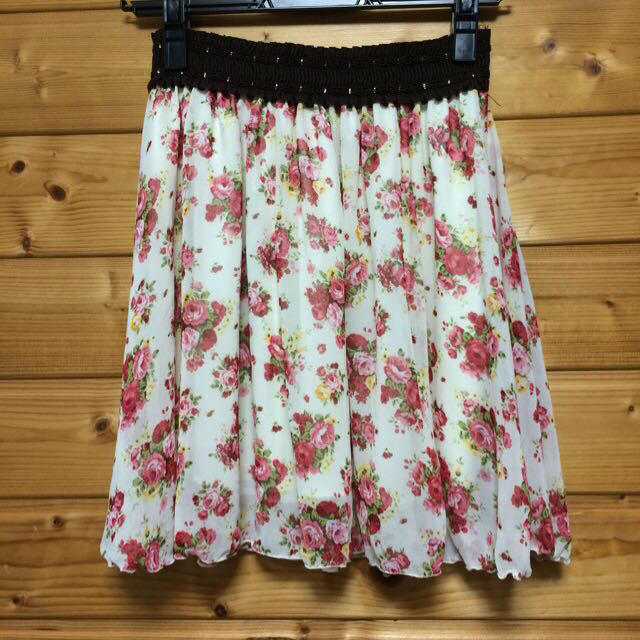 花柄ゆらりん可愛いスカートディテール可愛 レディースのスカート(ひざ丈スカート)の商品写真
