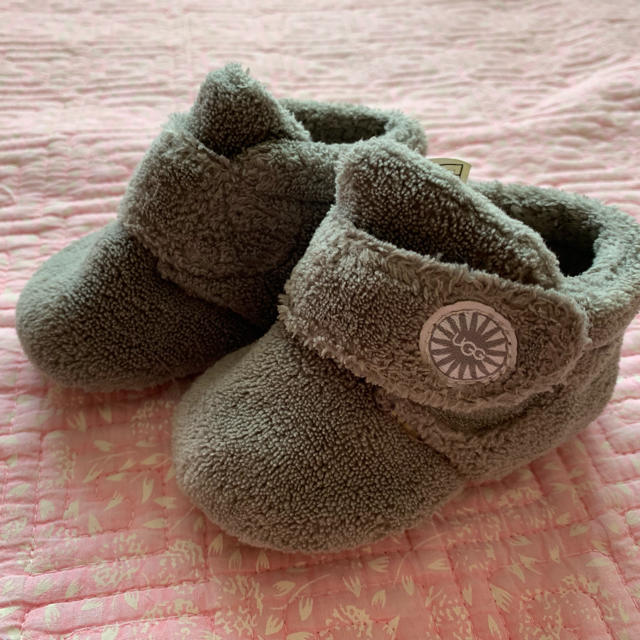 UGG(アグ)のベビーシューズ 11cm UGG キッズ/ベビー/マタニティのベビー靴/シューズ(~14cm)(ブーツ)の商品写真