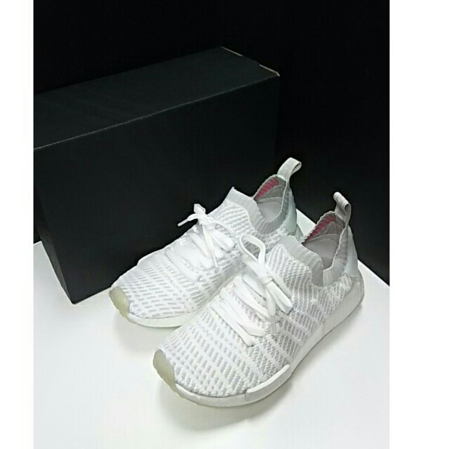 adidas(アディダス)の最値定価2.7万新品アディダス NMD_R1 STLT PKスニーカー 25.5 メンズの靴/シューズ(スニーカー)の商品写真