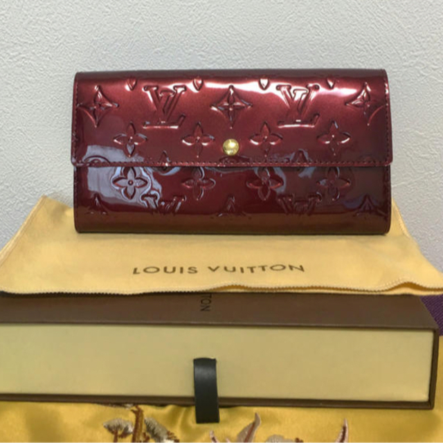 LOUIS VUITTON(ルイヴィトン)のルイヴィトン  レディース モノグラム ヴェルニ パープル長財布 レディースのファッション小物(財布)の商品写真