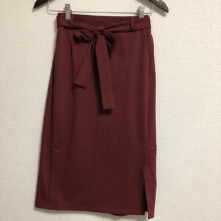 ジーユー(GU)のGU ワインレッドタイトスカート(ひざ丈スカート)