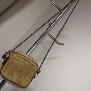 ロエベ(LOEWE)のLOEWEスエードキャメルミニショルダー(ショルダーバッグ)