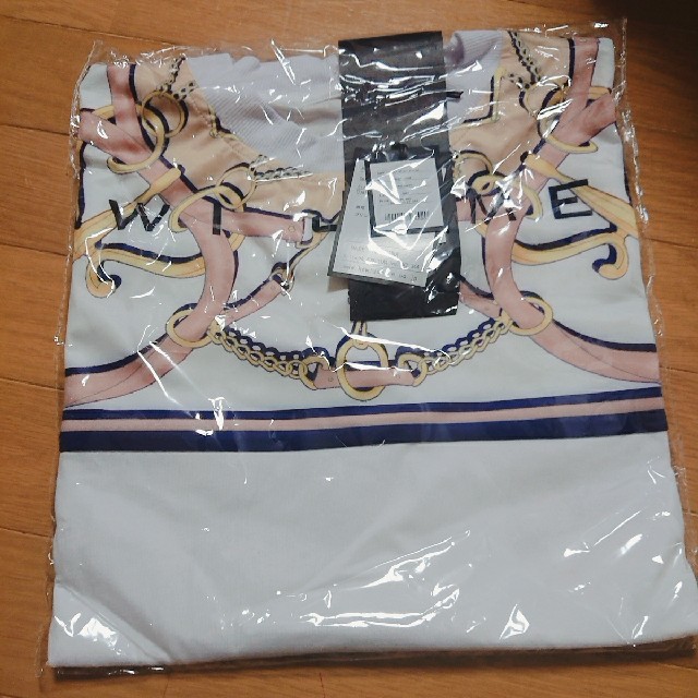 KAWI JAMELE(カウイジャミール)のスカーフプリントTシャツ レディースのトップス(Tシャツ(半袖/袖なし))の商品写真