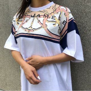 カウイジャミール(KAWI JAMELE)のスカーフプリントTシャツ(Tシャツ(半袖/袖なし))