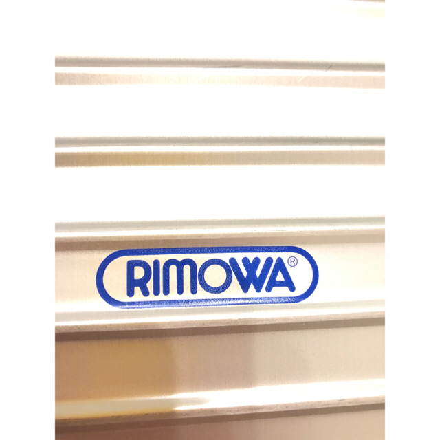 RIMOWA(リモワ)の最終価格【35L】リモワ　トパーズ　機内持ち込み可能サイズ インテリア/住まい/日用品の日用品/生活雑貨/旅行(旅行用品)の商品写真