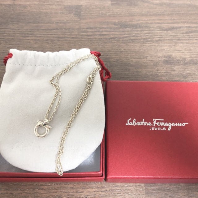 Salvatore Ferragamo(サルヴァトーレフェラガモ)のサルヴァトーレフェラガモ ネックレス レディースのアクセサリー(ネックレス)の商品写真