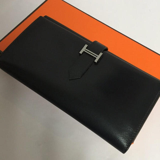 即納 Hermes エルメス シルクインコンパクト 財布 クレ/黒 19AW