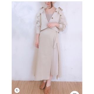 ナチュラルクチュール(natural couture)のナチュラルクチュール サイドジョーゼットプリーツスカート ベージュ(ひざ丈スカート)