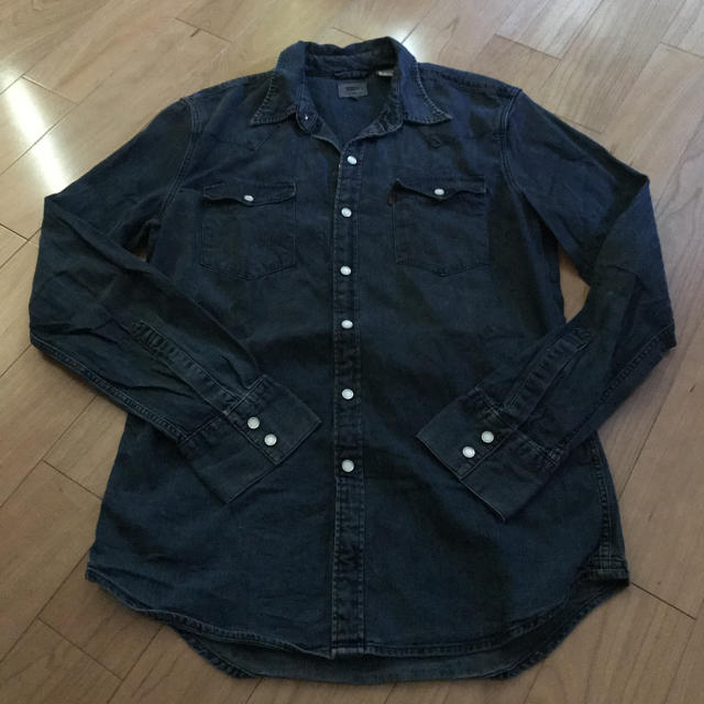 Levi's(リーバイス)のリーバイス黒デニムシャツ メンズのトップス(シャツ)の商品写真