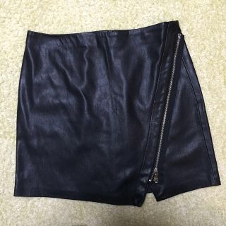 ザラ(ZARA)のZARA レザースカート(ひざ丈スカート)