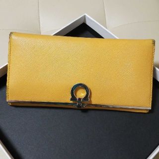 サルヴァトーレフェラガモ(Salvatore Ferragamo)のフェラガモ　長財布(財布)