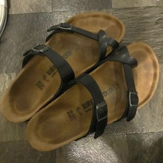 ビルケンシュトック(BIRKENSTOCK)のビルケンシュトック 39 25センチ 黒(サンダル)