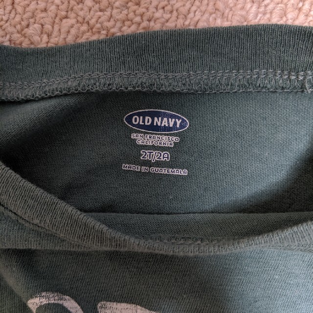 Old Navy(オールドネイビー)のOLD NAVY　長袖Tシャツ　2T キッズ/ベビー/マタニティのキッズ服男の子用(90cm~)(Tシャツ/カットソー)の商品写真
