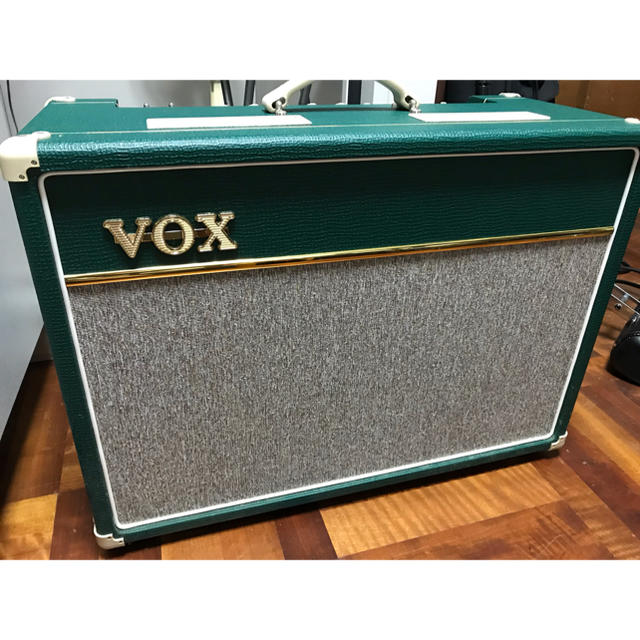 VOX(ヴォックス)のぶた様専用 VOX AC15C1-BRG 限定色！ 楽器のギター(ギターアンプ)の商品写真