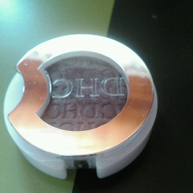 DHC(ディーエイチシー)のDHC♡アイシャドウ コスメ/美容のベースメイク/化粧品(アイシャドウ)の商品写真