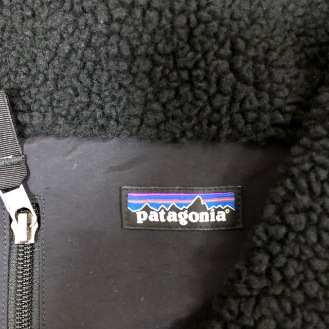 patagonia(パタゴニア)のパタゴニア　レトロx ブラック　L アウター　即完売商品 メンズのジャケット/アウター(ブルゾン)の商品写真