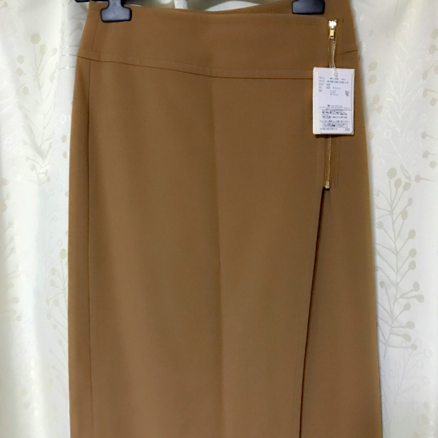 Noble(ノーブル)の新品タグ付き ノーブル スカート  キャメル レディースのスカート(ひざ丈スカート)の商品写真