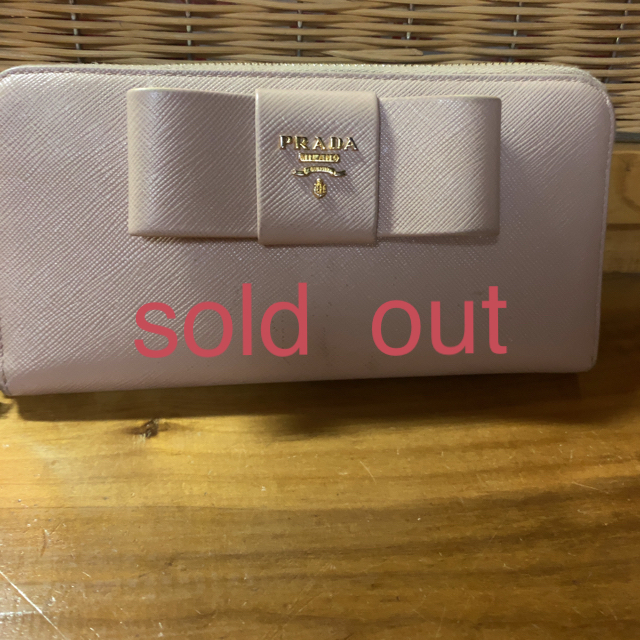 PRADA(プラダ)のPRADAリボン財布 レディースのファッション小物(財布)の商品写真