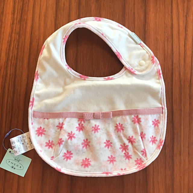 TOCCA スタイ 女の子 新品タグつき tocca スタイ ベビー 女の子 フリル