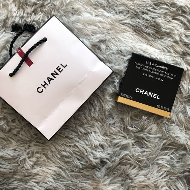 CHANEL 新品レ キャトル オンブル 228 ティセ カンボン アイシャドウ