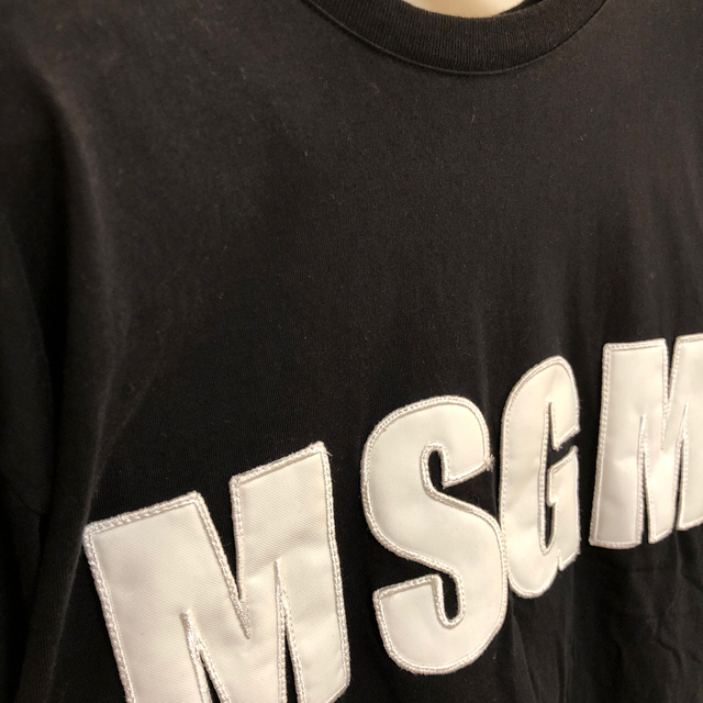 MSGM(エムエスジイエム)のMSGM Ｔシャツ 黒 白ロゴ サイズS （Mサイズ寄り） メンズのトップス(Tシャツ/カットソー(半袖/袖なし))の商品写真