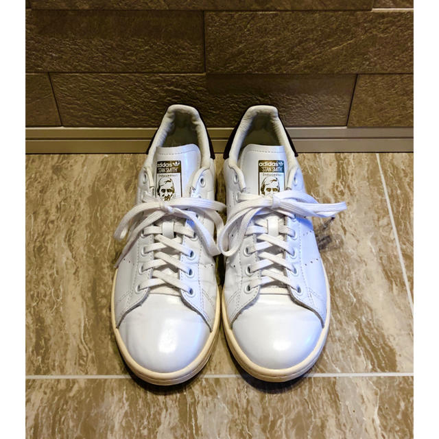 adidas(アディダス)のBEAUTY&YOUTHアローズ別注 adidas STAN SMITH レディースの靴/シューズ(スニーカー)の商品写真