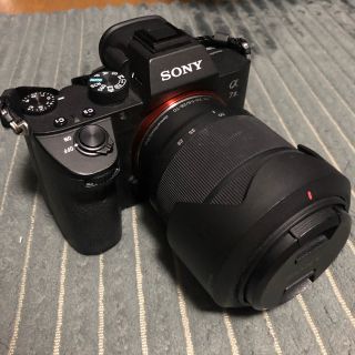 ソニー(SONY)のSONY α7III レンズキット　付属品付き(ミラーレス一眼)