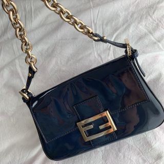 フェンディ(FENDI)の【美品】FENDI バック(ショルダーバッグ)