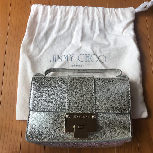 これ以上の値下げは考えていませんJimmy Choo ショルダーバッグ シルバー