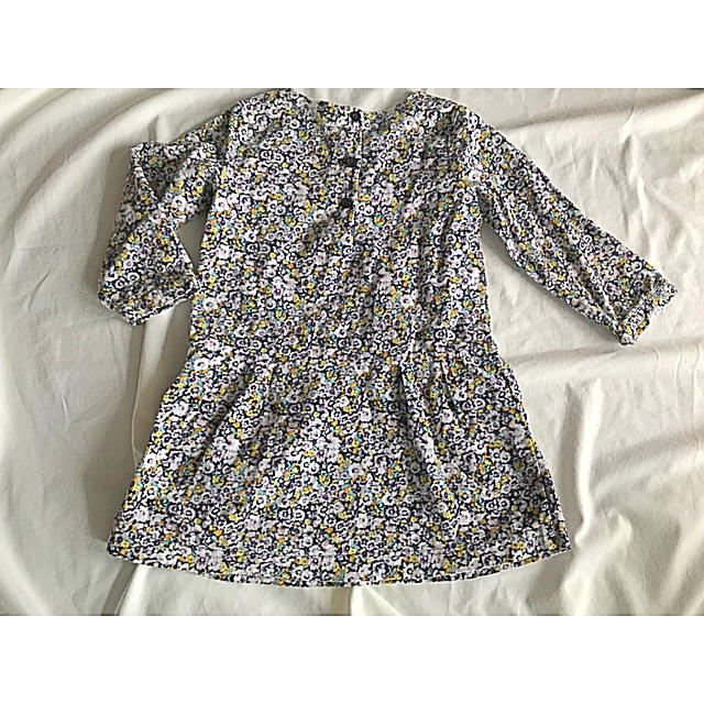 GAP Kids(ギャップキッズ)のgap 花柄ワンピース キッズ/ベビー/マタニティのキッズ服女の子用(90cm~)(ワンピース)の商品写真