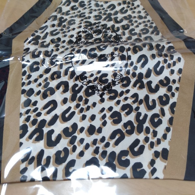 ヒョウ柄スカーフ　レオパードスカーフ　アニマル柄バンダナ レディースのファッション小物(バンダナ/スカーフ)の商品写真
