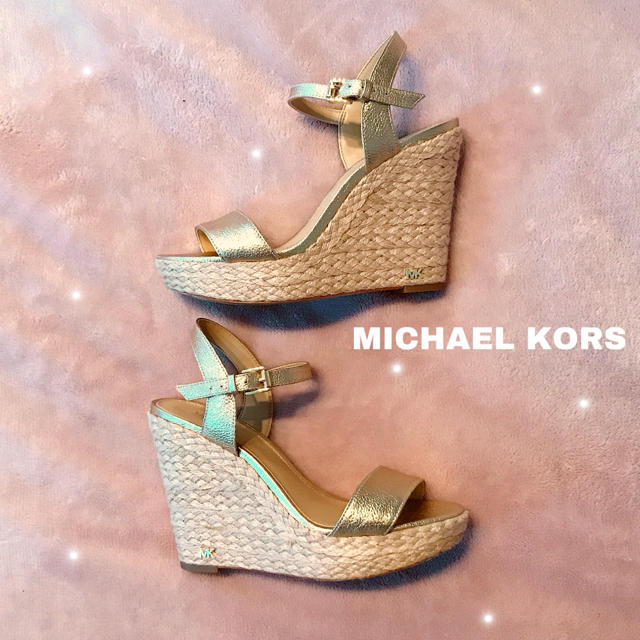 MICHAEL KORS WEDGE SOLE SANDALS