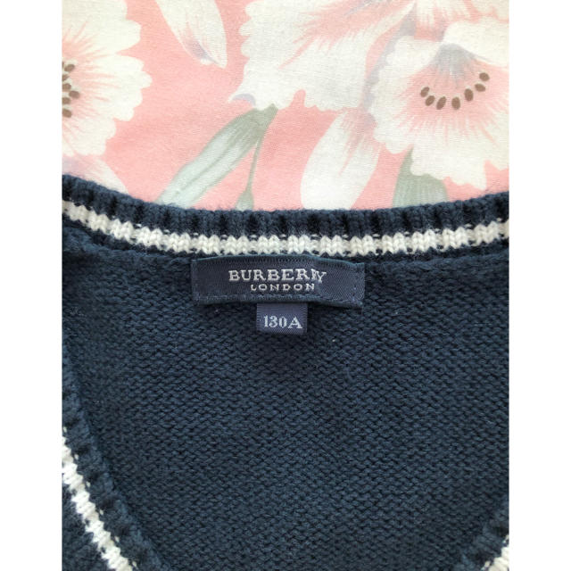 BURBERRY(バーバリー)のバーバリー・子供服・ベスト・１３０Ａ キッズ/ベビー/マタニティのキッズ服女の子用(90cm~)(Tシャツ/カットソー)の商品写真