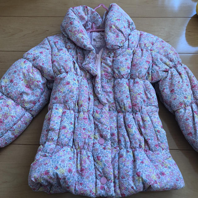 motherways(マザウェイズ)の花柄 ダウンコート キッズ/ベビー/マタニティのキッズ服女の子用(90cm~)(コート)の商品写真