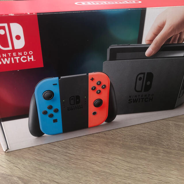 NINTENDO SWITCH 箱、付属品完備＋おまけ