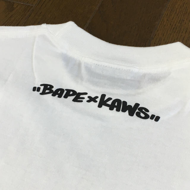 A BATHING APE(アベイシングエイプ)のa bathing ape  X  kaws  Tシャツ メンズのトップス(Tシャツ/カットソー(半袖/袖なし))の商品写真