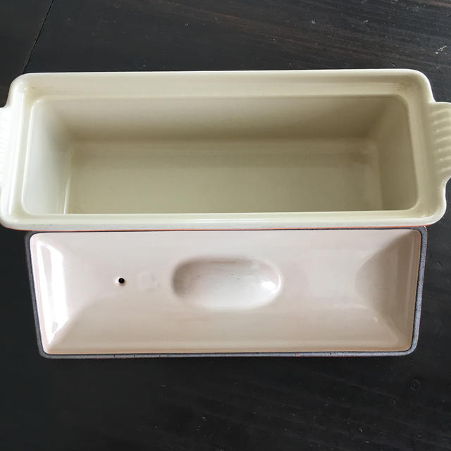 LE CREUSET(ルクルーゼ)のルクレーゼ テリーヌ型 中古 インテリア/住まい/日用品のキッチン/食器(調理道具/製菓道具)の商品写真