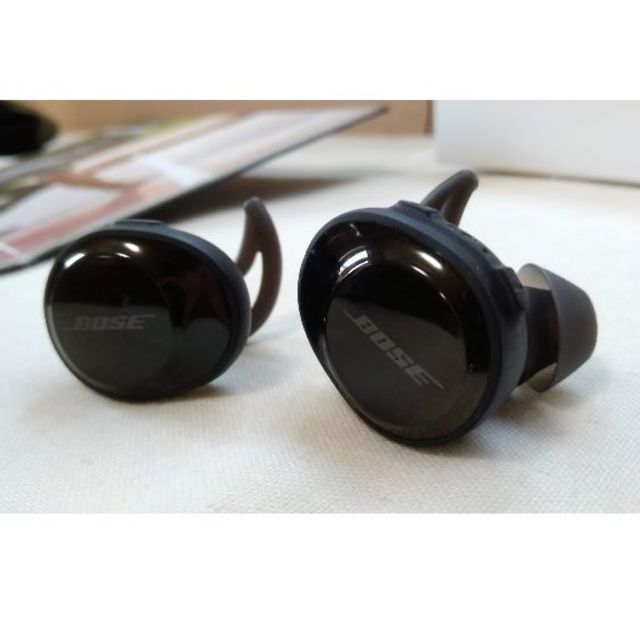 BOSE(ボーズ)のBose SoundSport Free wireless headphones スマホ/家電/カメラのオーディオ機器(ヘッドフォン/イヤフォン)の商品写真
