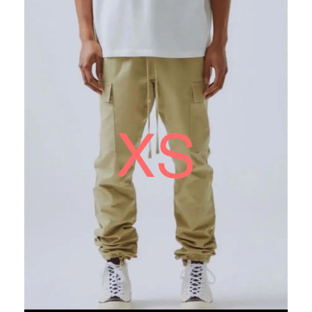 FEAR OF GOD(フィアオブゴッド)のfog essentials fear of god cargo pants メンズのパンツ(ワークパンツ/カーゴパンツ)の商品写真